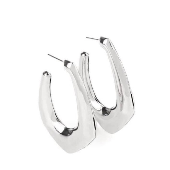 Long silver loop earrings - Picture 2 of 2